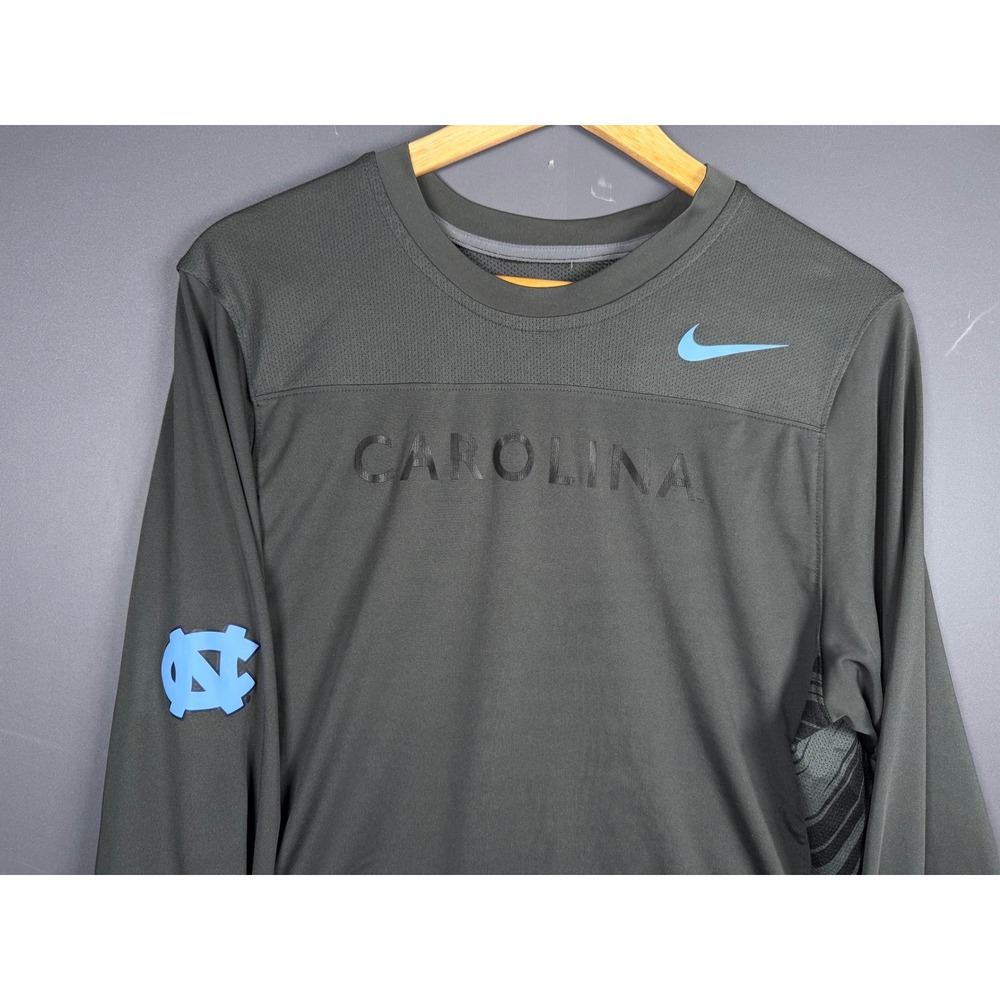 Nike North Carolina Tar Heels Dri-FIT Long Sleeve Shirt Mens Small Gray UNC
